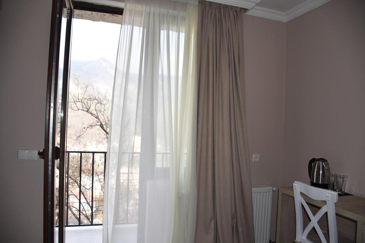 Hotel Nikala'S House Borjomi Esterno foto